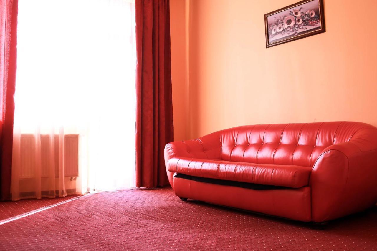 Chervona Gora Mukacheve Exterior foto